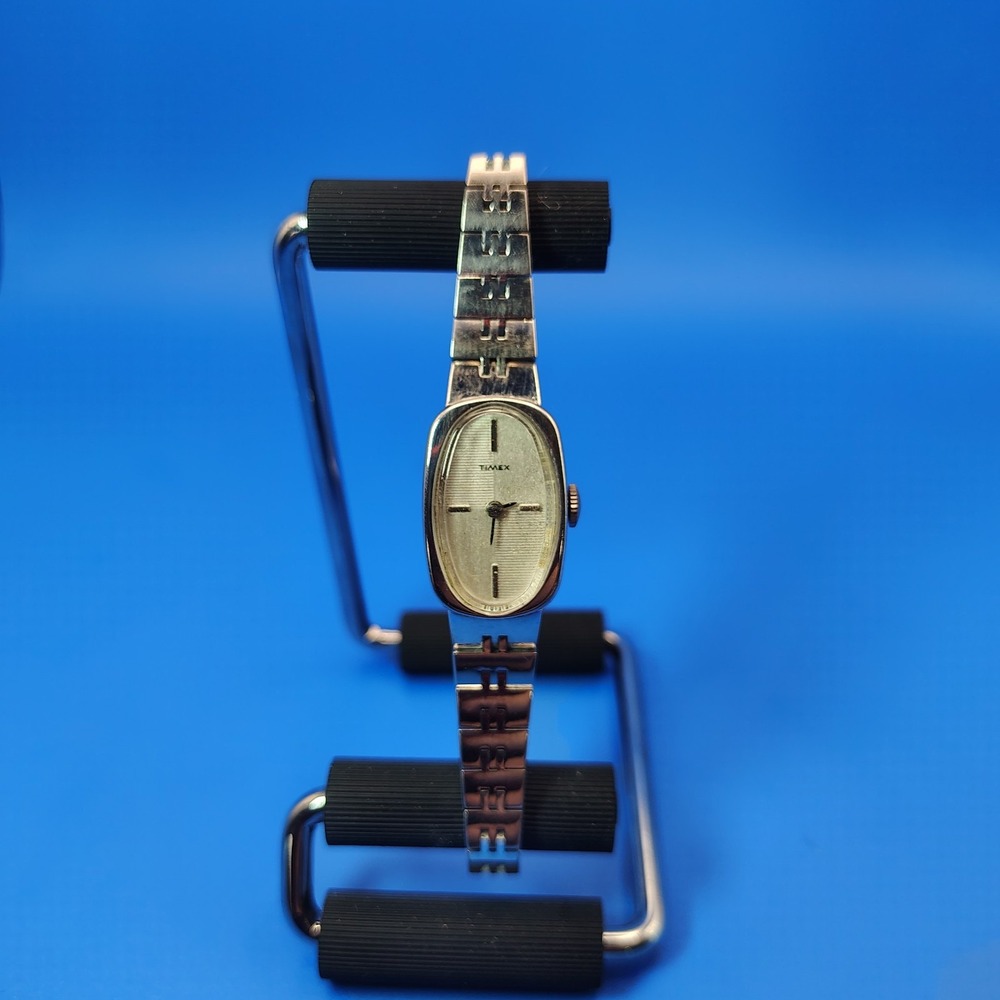 Vintage 1961 Timex 24mm Oval‎ Women's Mechanical Wind Watch Fully Restored Runs - Picture 2 of 9